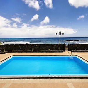 Villa Adelina, Punta Mujeres